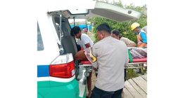 Mobil Pajero Ngebut Tabrak Tiang Listrik hingga Patah